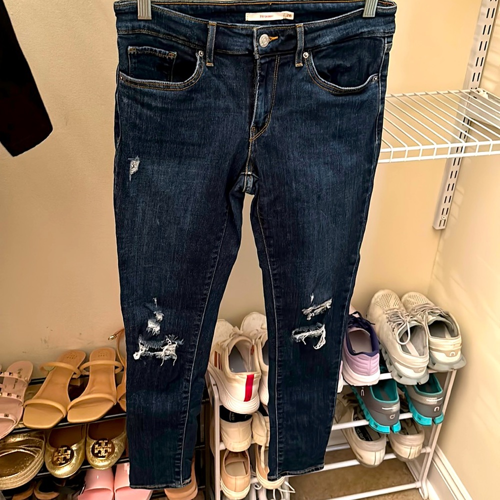 Women’s Levi Strauss 711 Ripped Skinny Jeans, Size 28. Gently used.